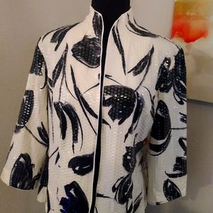 Gorgeous Draper's and Damon's Ladies Jacket